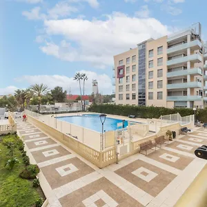 apt-apartamento-con-piscina-a-250m-de-la-playa.top-hotels-tarragona.com/