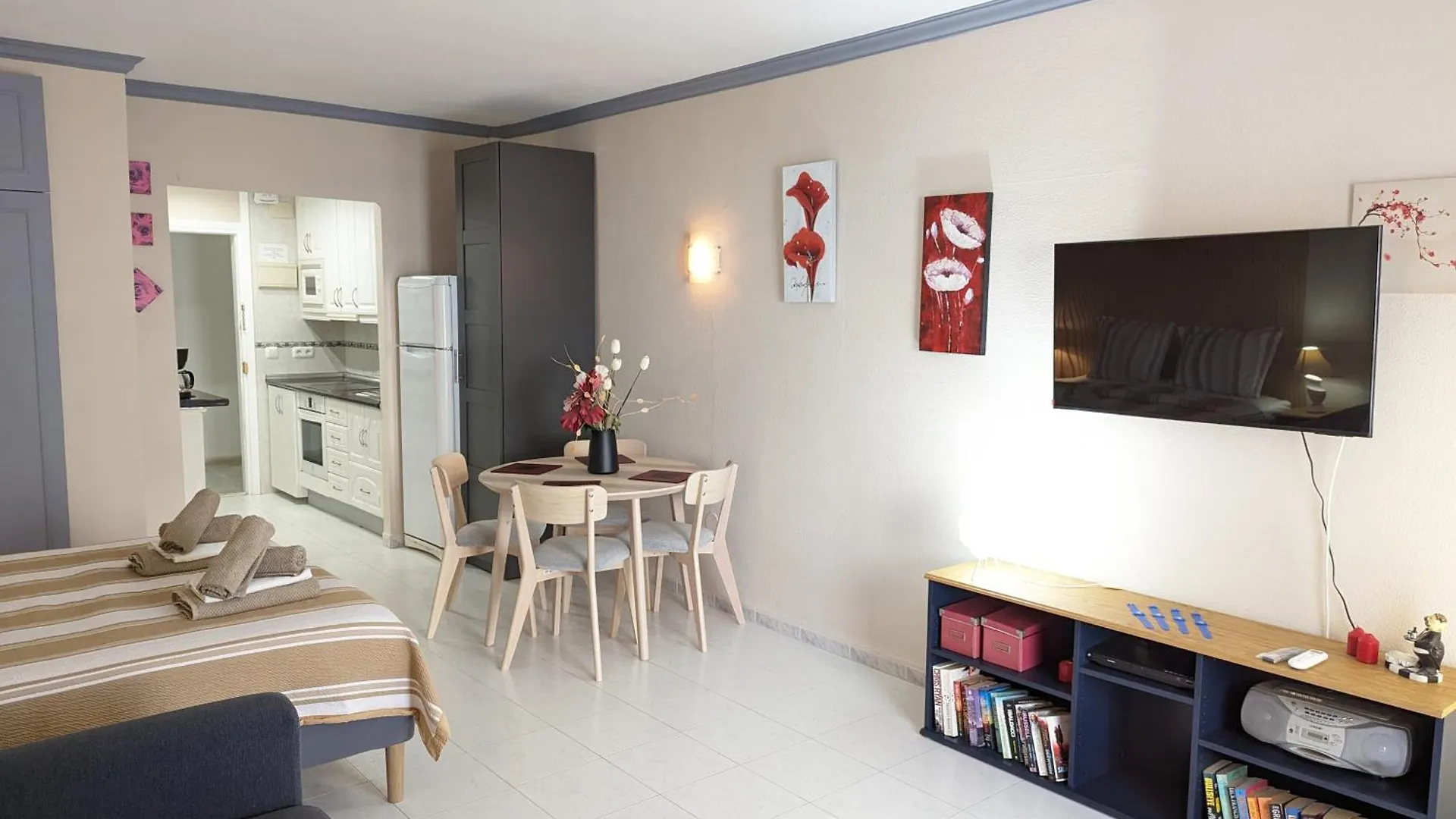 Estudio Benalbeach New Benalmadena 0*,
